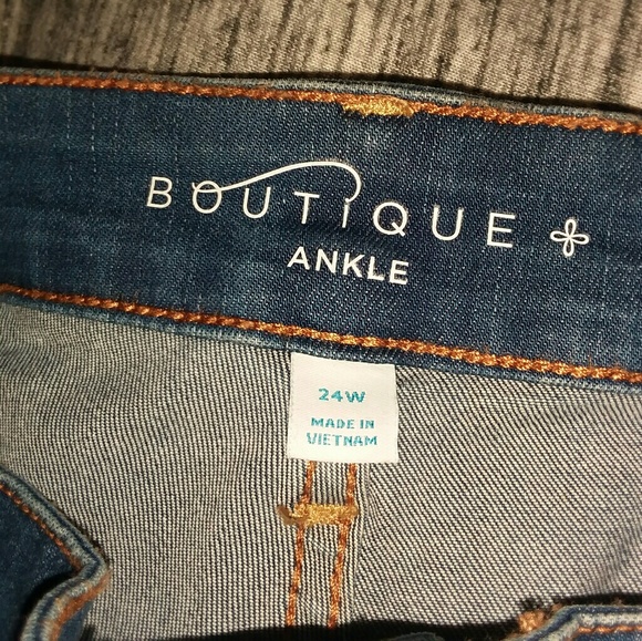 Boyfriend Jeans - Picture 2 of 3